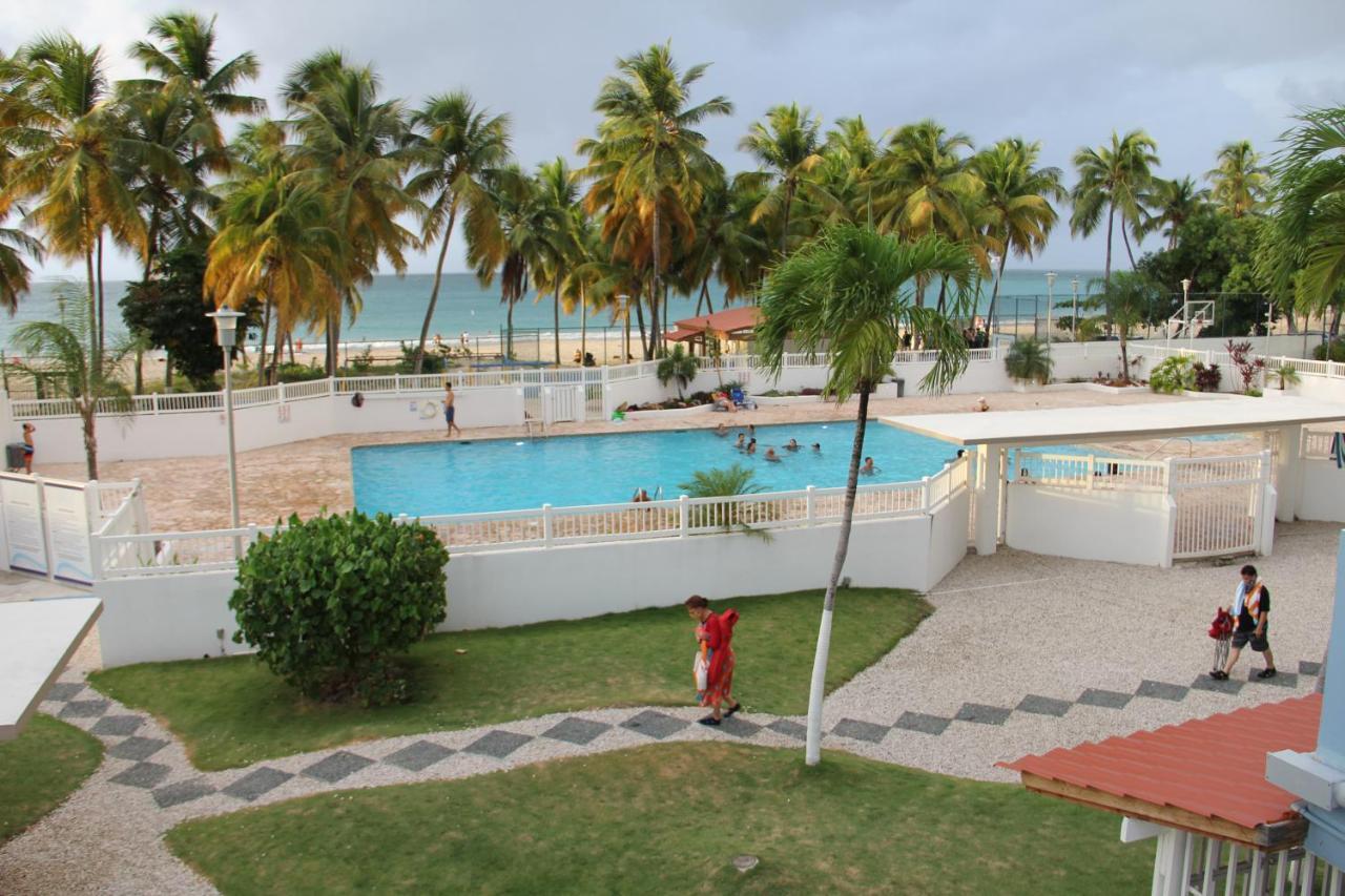 Hobie Oceanfront apartment at Isla Verde San Juan Exterior foto