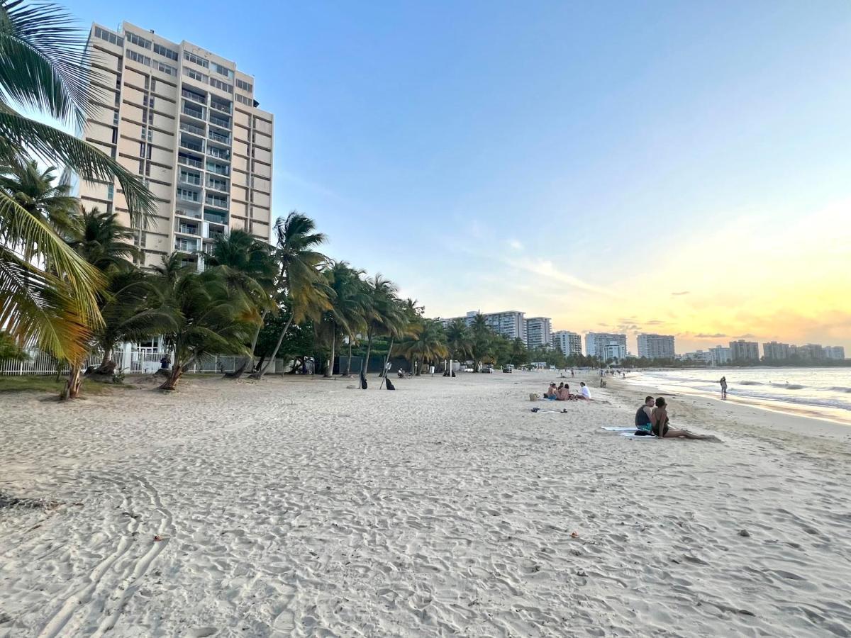 Hobie Oceanfront apartment at Isla Verde San Juan Exterior foto