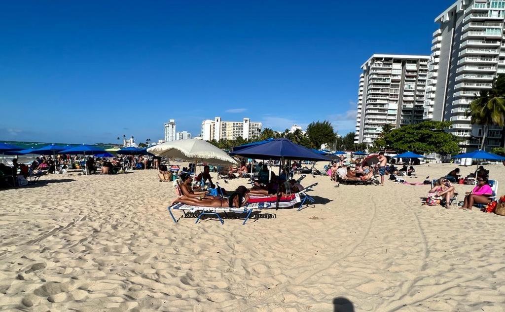 Hobie Oceanfront apartment at Isla Verde San Juan Exterior foto