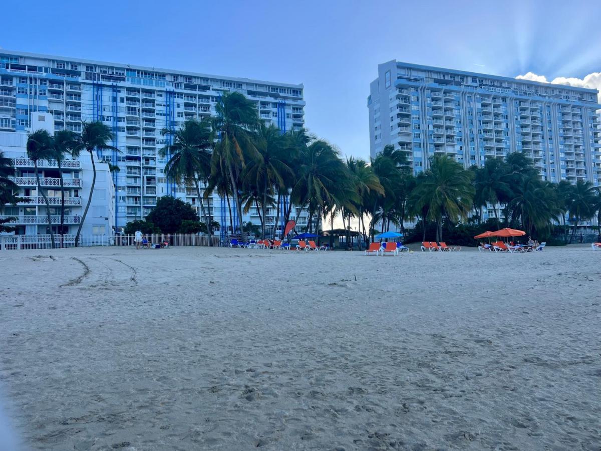 Hobie Oceanfront apartment at Isla Verde San Juan Exterior foto